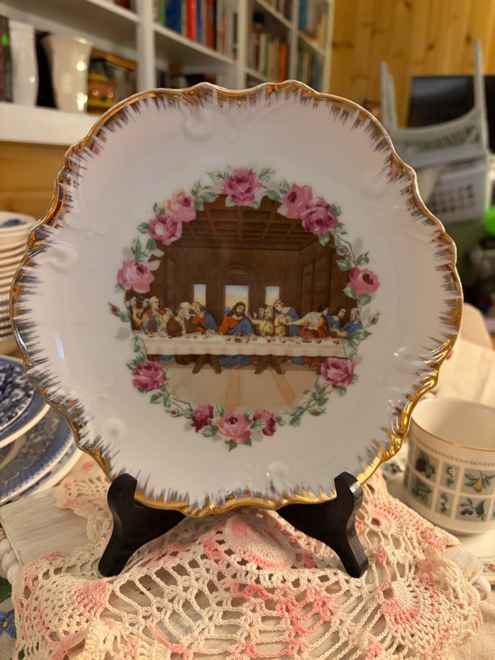 The Last Supper White Porcelain Plate with Pink Rose Border and Gold Trim